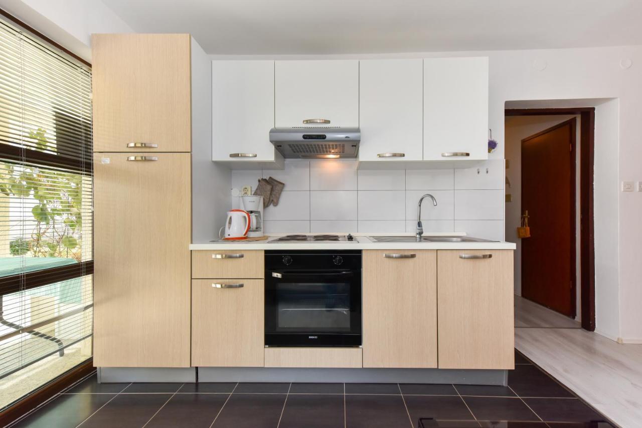 Lovely Apartment In The Groundfloor Задар Экстерьер фото
